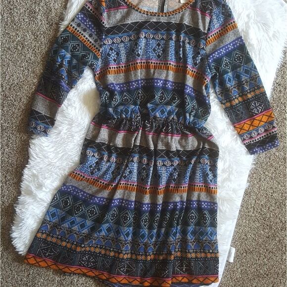 Everly Dress Multi Color Lightweight Size Medium NEW - Picture 1 of 8